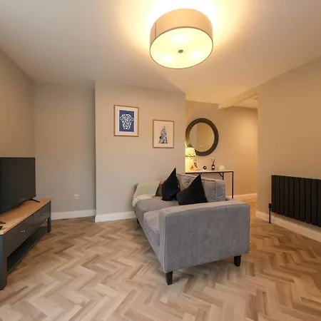 Apartment One Bedroom Flat In Southville