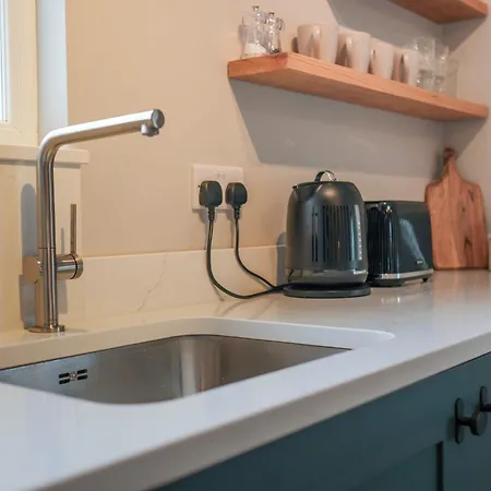 One Bedroom Flat In Southville Apartman *