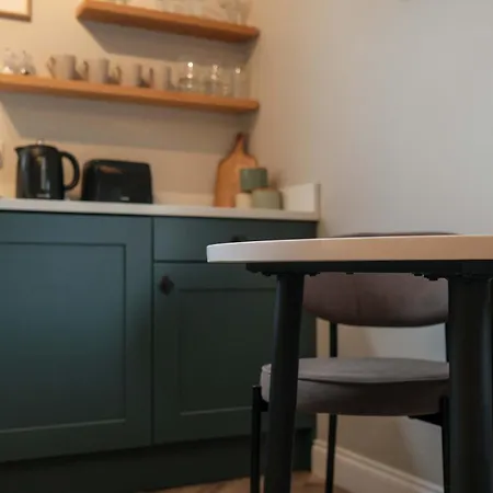 One Bedroom Flat In Southville