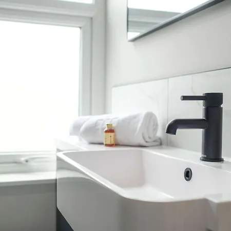 Apartment One Bedroom Flat In Southville Bristol