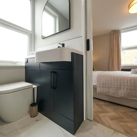 One Bedroom Flat In Southville